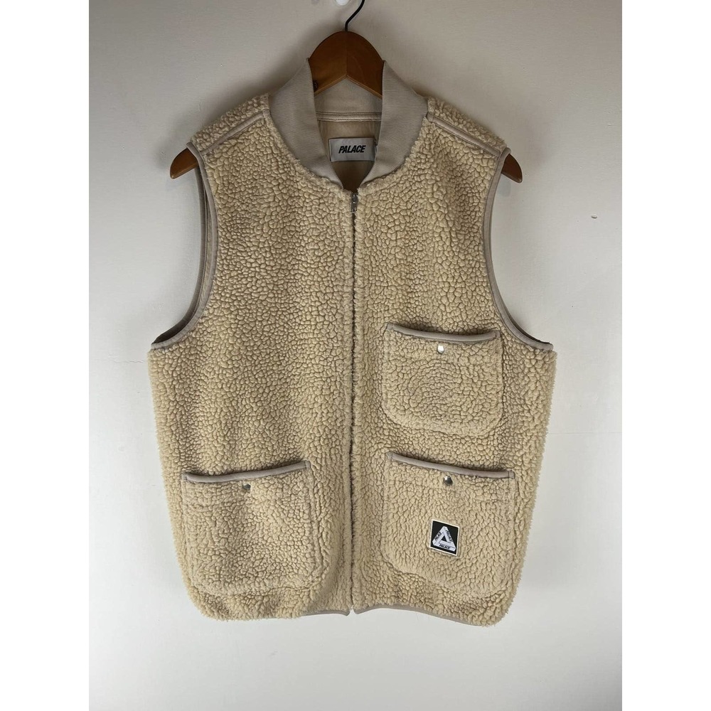 Palace chapping arms top sherpa fleece vest